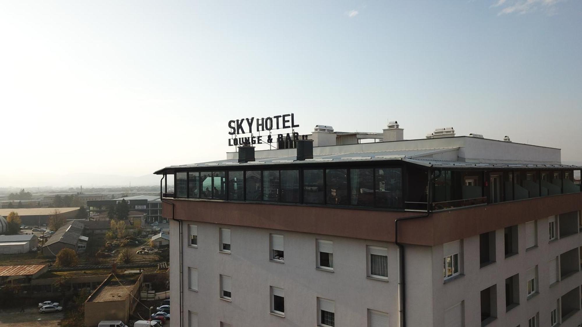 Sky Hotel プリズレン エクステリア 写真