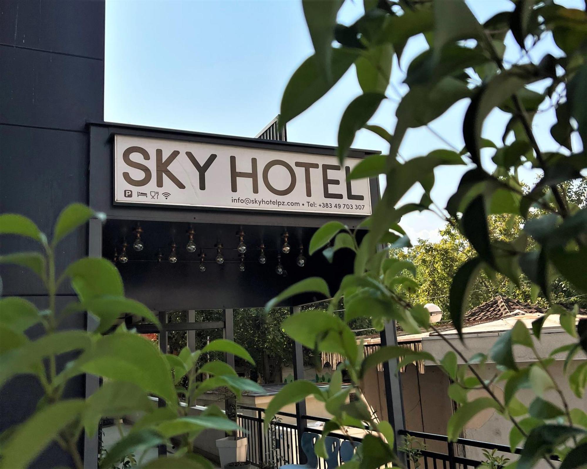 Sky Hotel プリズレン エクステリア 写真